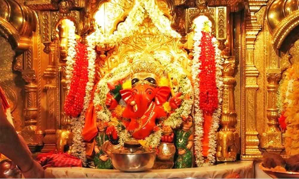 Karnataka rebel MLAs visit Siddhivinayak Temple, sample regional delicacies in Mumbai