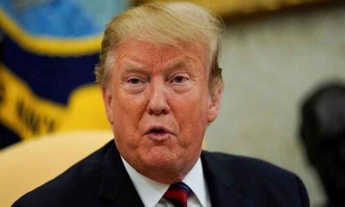 Trump claims no retreat on citizenship question on census