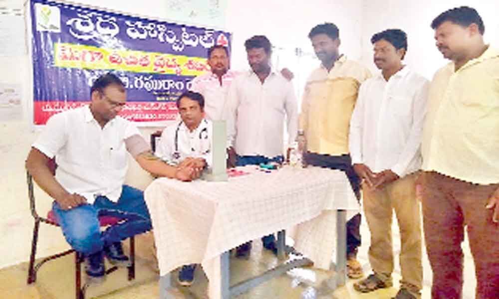 Free medical camp held in Kareemguda