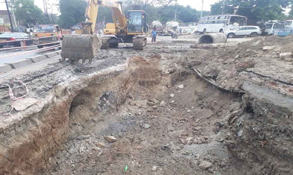 Works to stop overflow from Mir Alam Tank