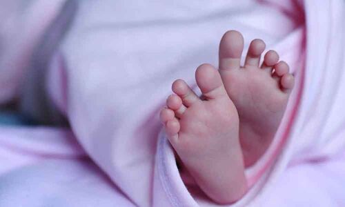 Unborn baby dies while Venezuelan mother waits for visa to cross Chile