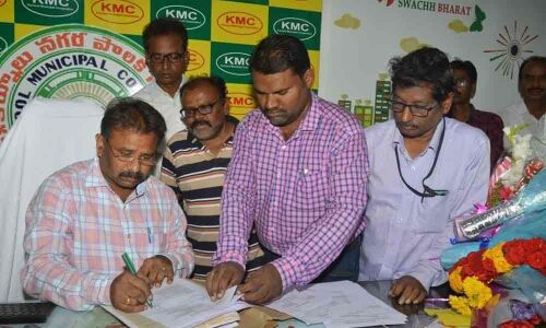 Ravindra Babu takes charge as KMC Commissioner