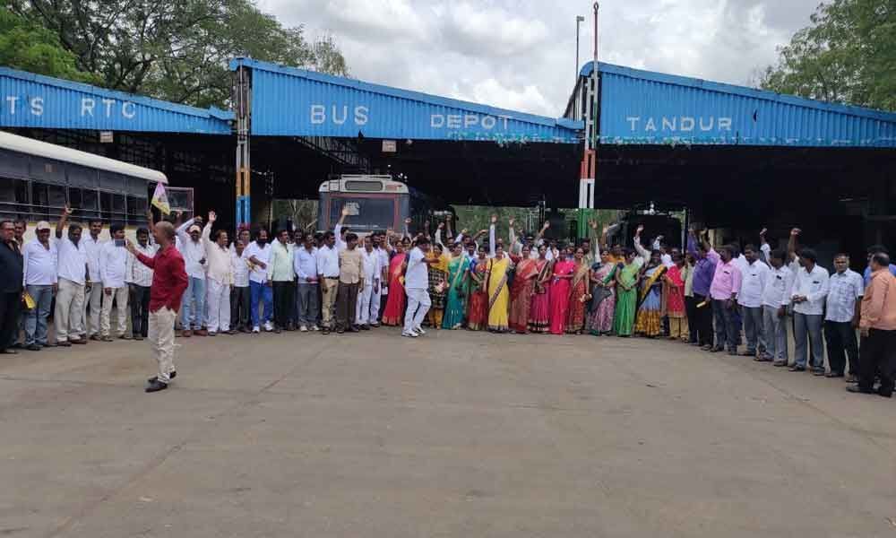 National Mazdoor Union demands RTC merger with govt