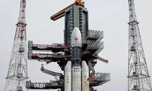 Salutes to ISRO scientists behind moon mission