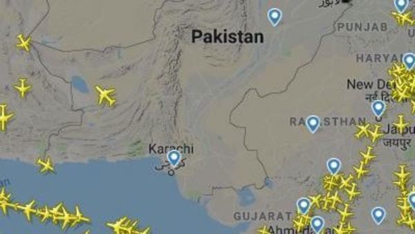 Pakistan reopens airspace for civillian traffic 140 days after Balakot airstrike