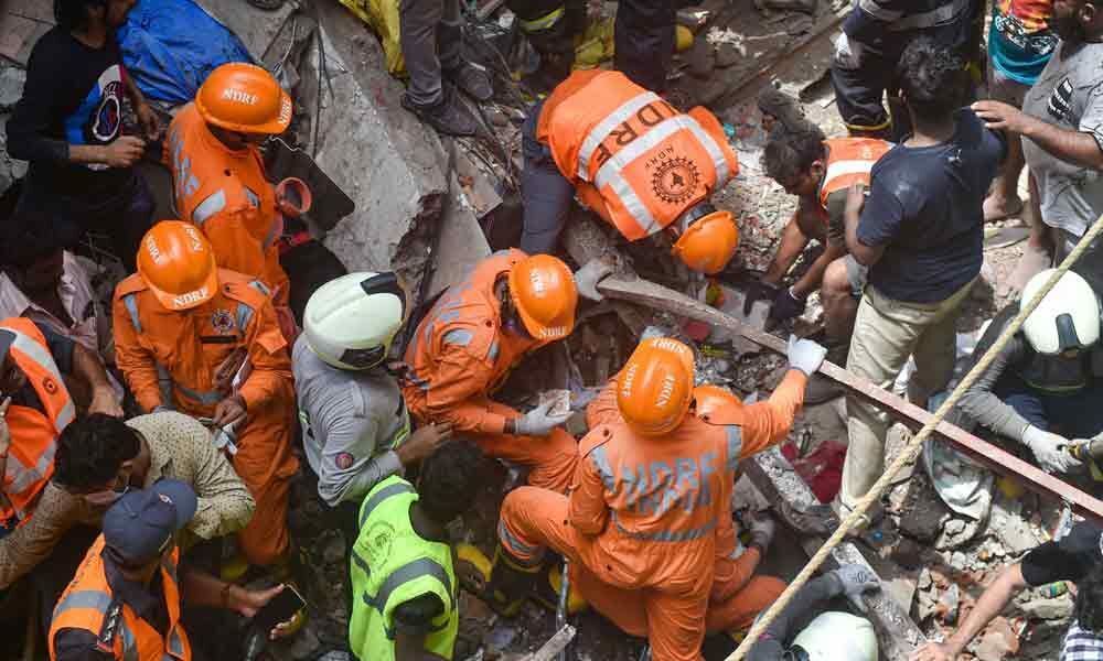 7 killed, 10 injured in south Mumbai building collapse