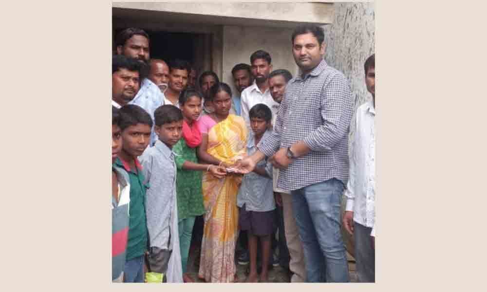 Anirudh Yuva Sena extends helping hand to kin of deceased farmers