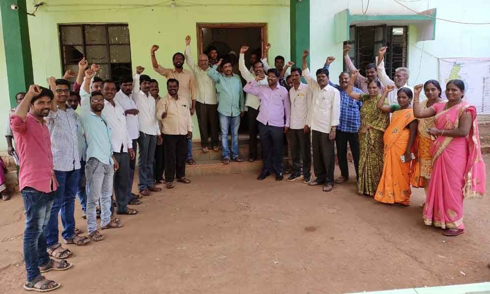 Tahsildar office staff decry attack