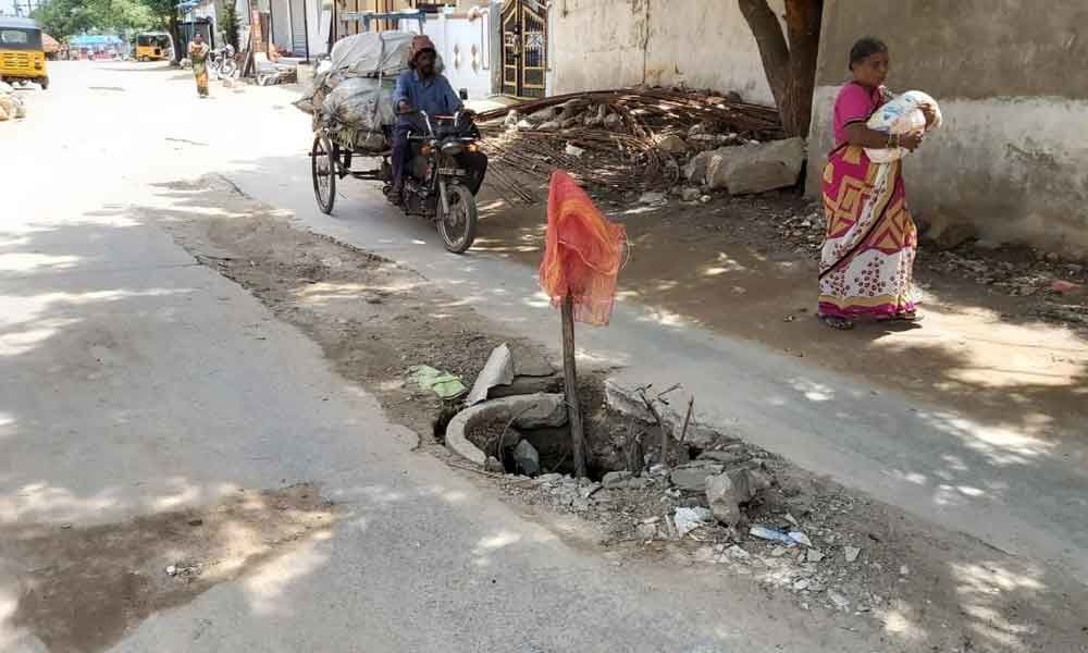 Broken manhole cover poses serious threats