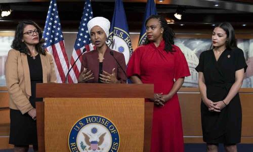 Trump renews racist criticism, says many agree with him