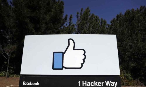 Facebooks new currency plan is under scrutiny in Congress