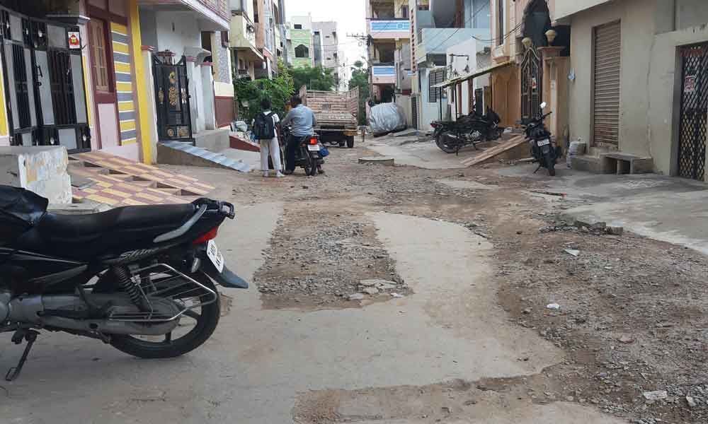 TS Govt urged to repair damaged roads