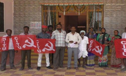 Civic workers protest for minimum wages