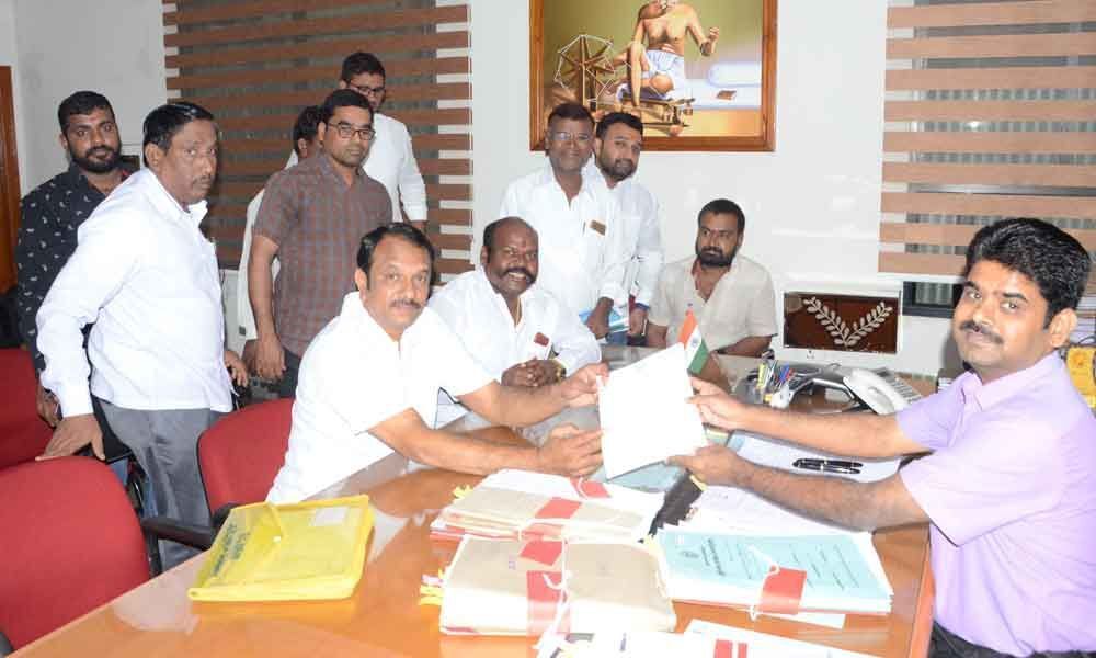 MLA Devireddy Sudheer Reddy wants community hall works resumed