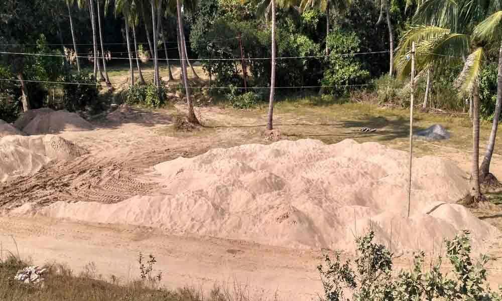 Steps on to end sand scarcity: Collector