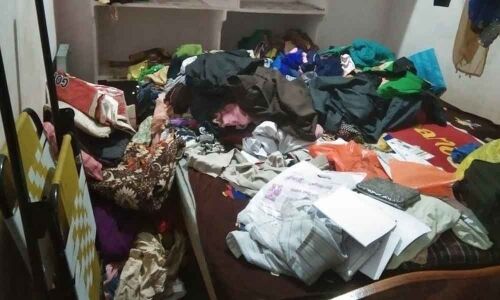 Burglars strike at Shivajinagar colony