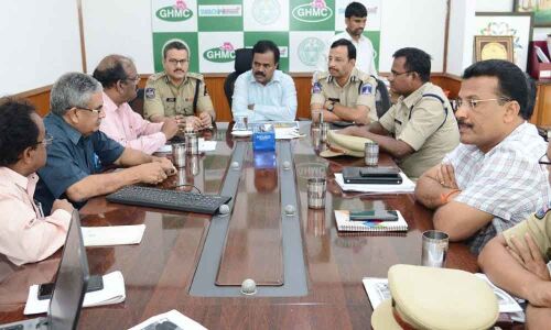 GHMC chief urges services of experts