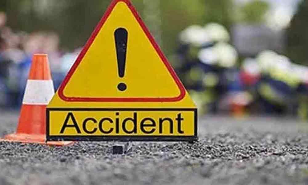 2 injured after two lorries collide at Warangal