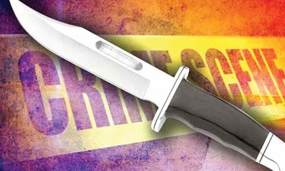 Man attacks wife with knife in Anantapur district