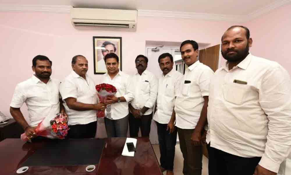 New Agricultural Marketing Committee chairman calls on KTR in Khammam