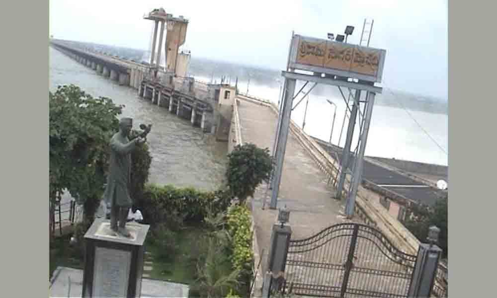 Nizamabad: No water, only sand in River Godavari