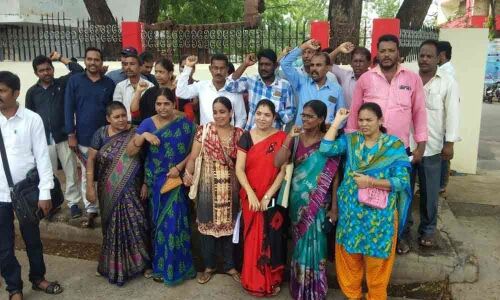 Contract, outsourcing employees demand equal pay for equal work