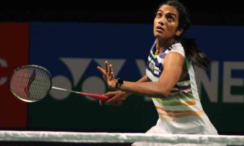 Sindhu beats Okuhara to storm into semifinals