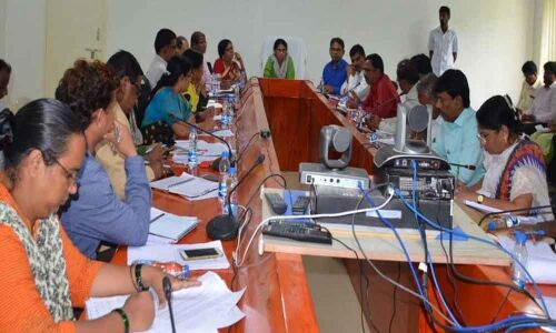 Resolve land issues fast, Collector Ayesha Masrat Khanam asks officials