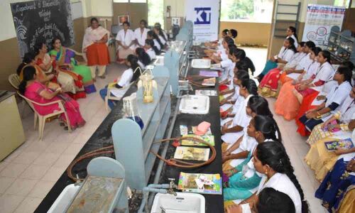 Workshop on paper microfluidics devices held Siddhartha Mahila Kalasala