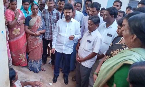 MLA Dr M Anand assures aid to kin of deceased ryot