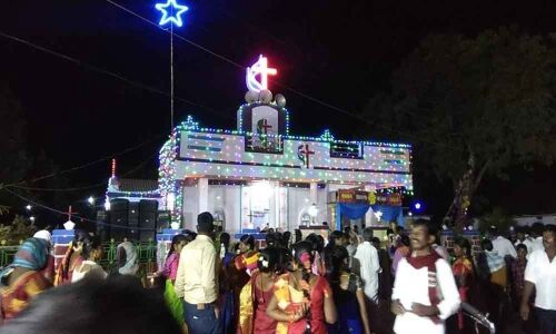 Christians pray for timely rains