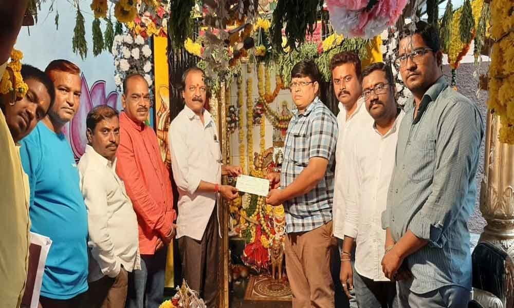 TRS provides aid for Bonalu festivities