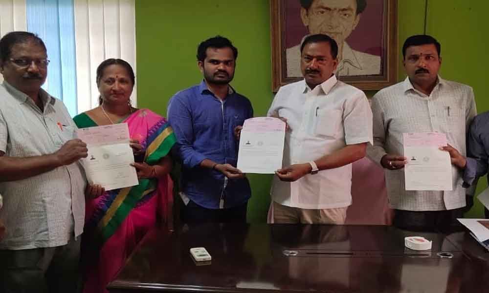 MLA distributes CMRF cheques to the needy