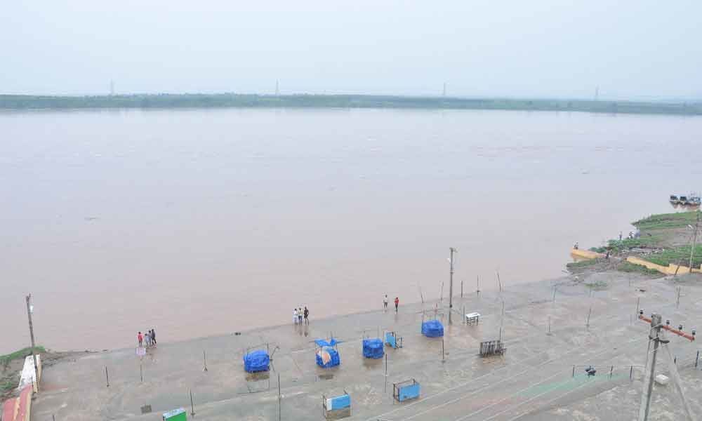 Water level rising in Godavari