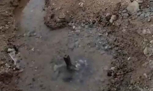 Huge wastage of water as pipeline broken