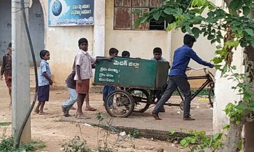 Collection of garbage given up by civic body