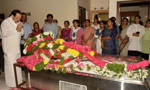 Vice-President breaks down remembering Jaipal Reddy