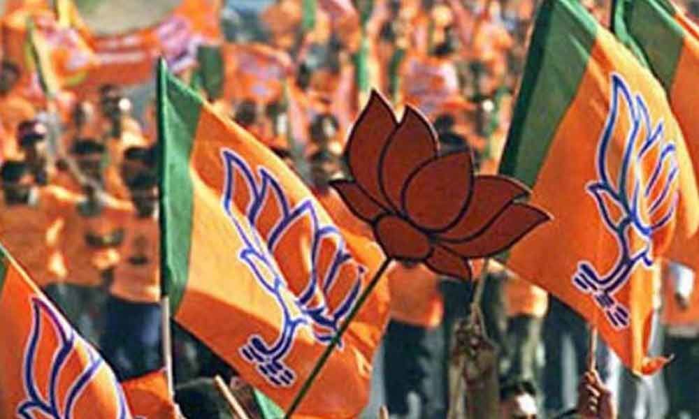 Ahead of Maharashtra Assembly polls, 4 Congress-NCP MLAs resign,may join BJP