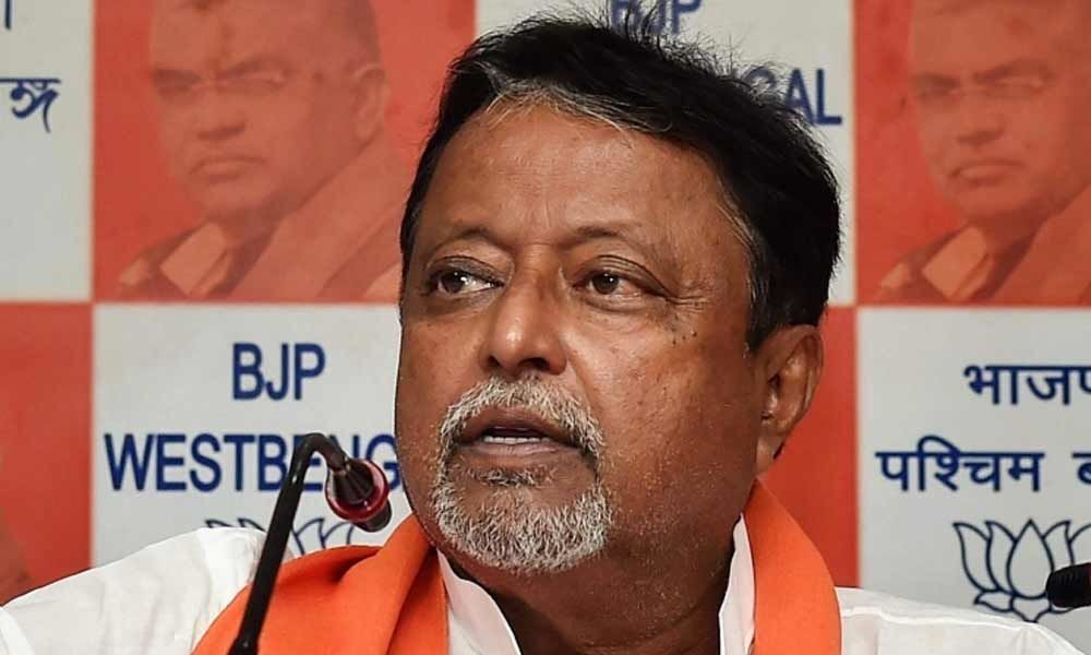 Kolkata Court issues arrest warrant against BJP leader Mukul Roy