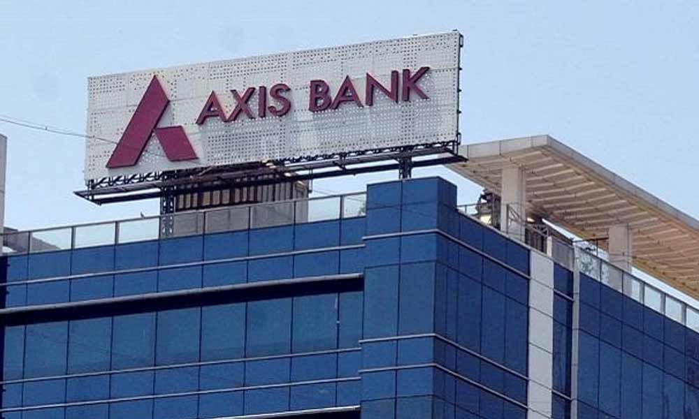 Axis Bank Q1 standalone net jumps 95pc to Rs 1370cr