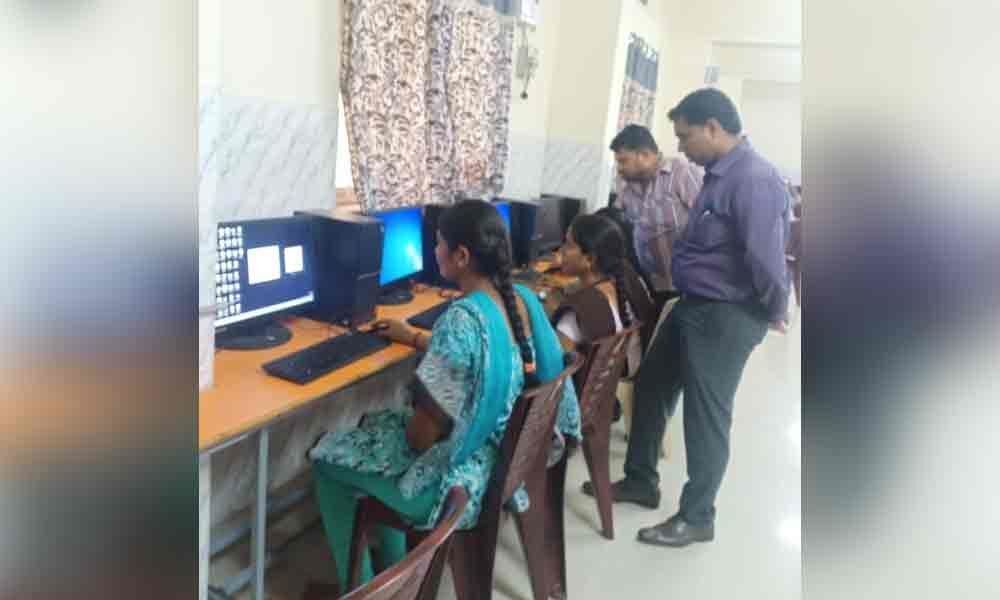 Hiremee conducts placement test online at Krishnaveni Degree College