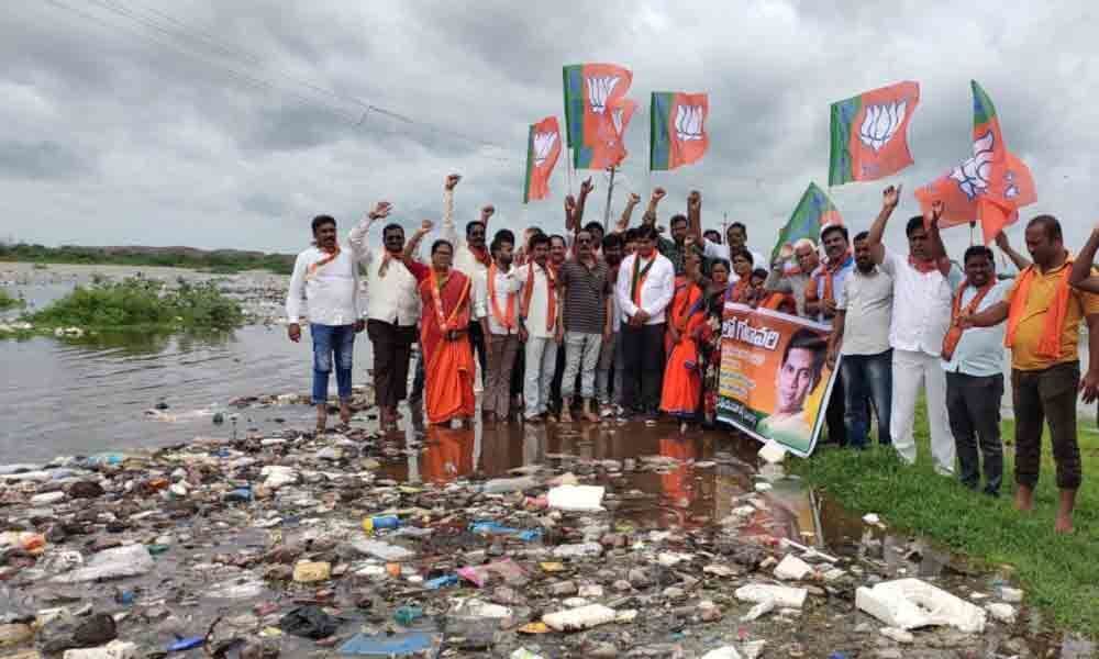 BJP leaders conduct padayatra for clean Godavari  in Mancherial