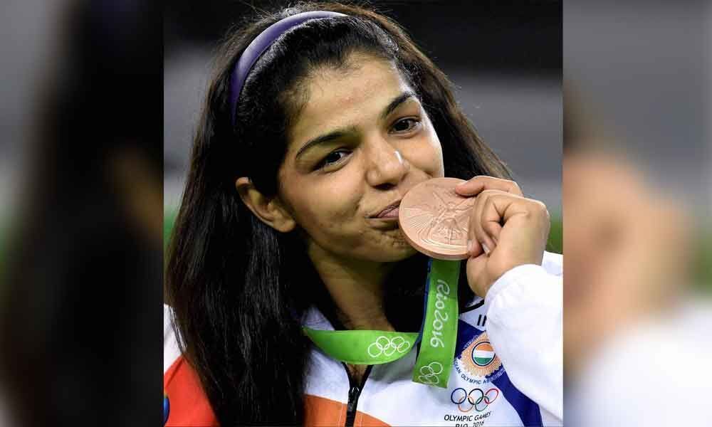 Lets not talk about boycott but dropping shooting from CWG also unfair: Sakshi