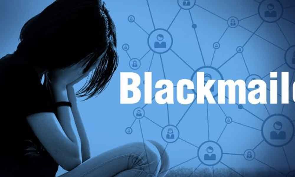 Cybercriminals held for blackmailing minor girl