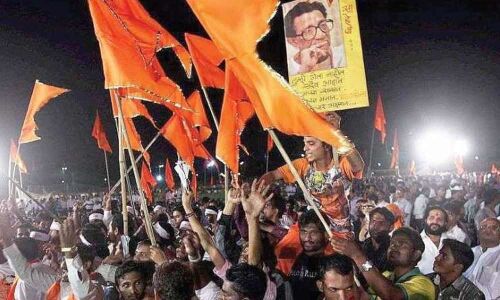 Shiv Sena MPs meet PM, urge him to plug loopholes in crop insurance scheme