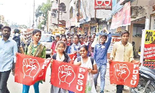 Provide mid-day meal in junior colleges