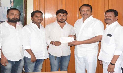 Devireddy hands over CMRF cheque