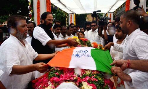 Last rites of Mukesh performed