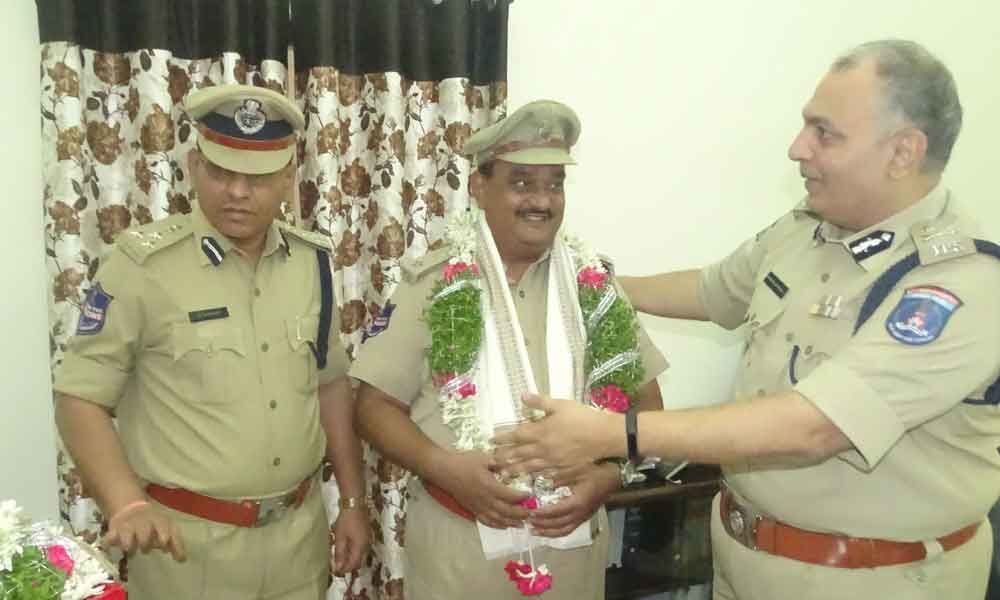 Prisons official retires from service, felicitated