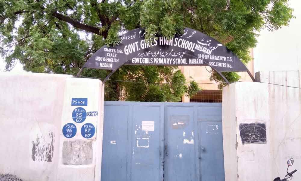 Barkas govt girls school works at a snails pace